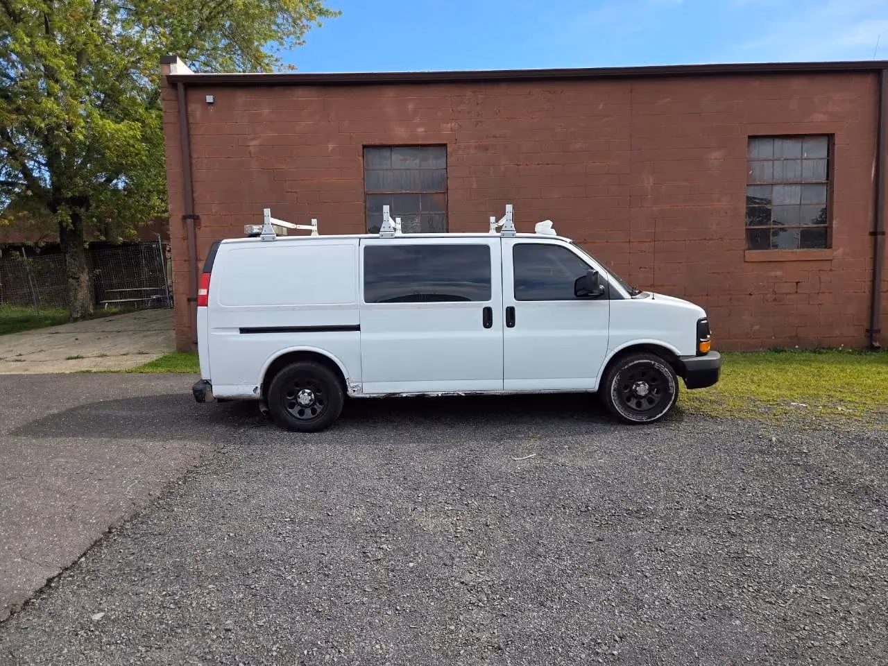 2013 Chevrolet Express 1500 Cargo — photo 4 of 16