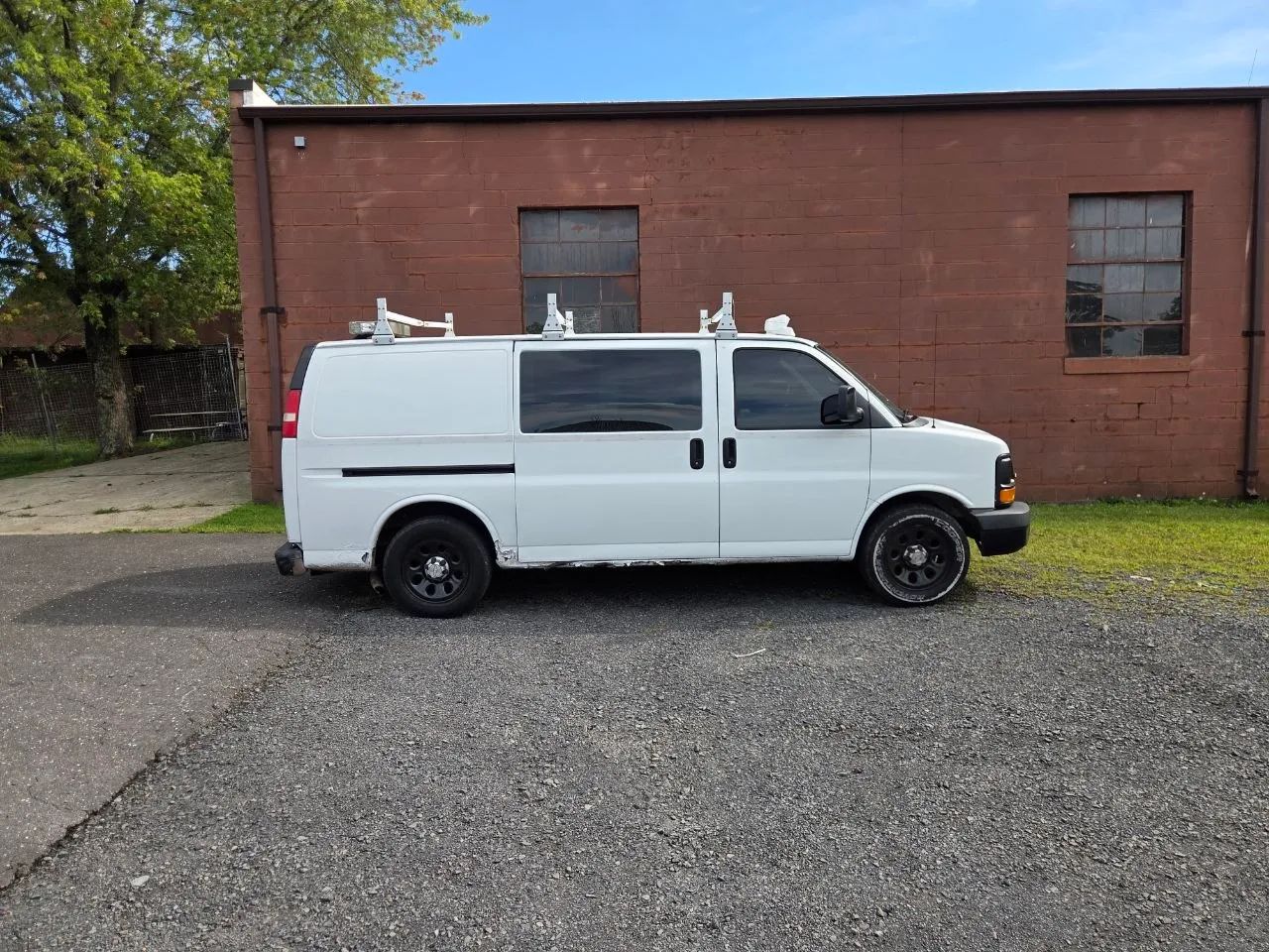 2013 Chevrolet Express 1500 Cargo — photo 4 of 16
