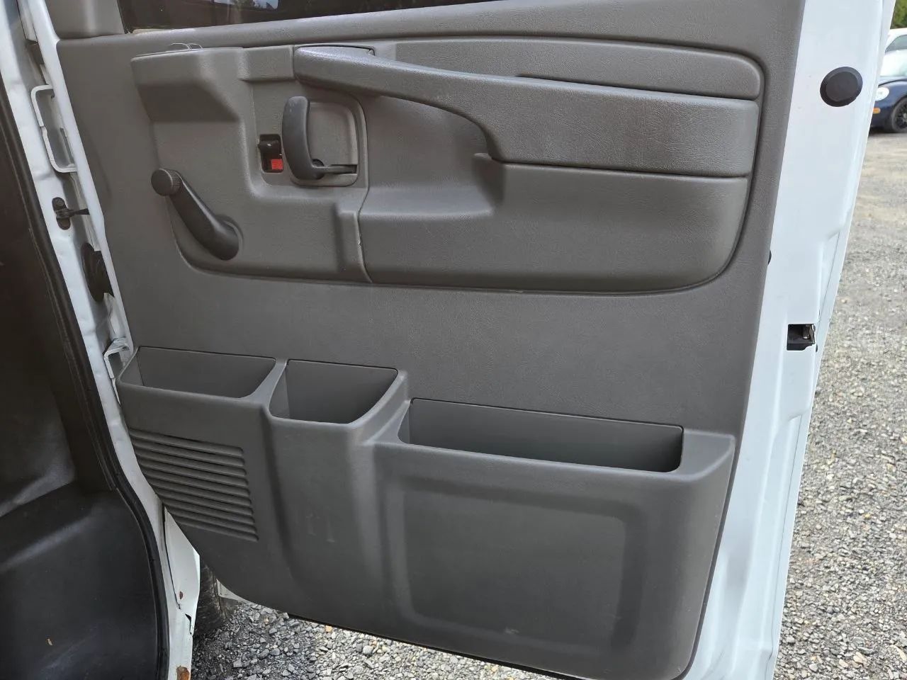 2013 Chevrolet Express 1500 Cargo — photo 13 of 16