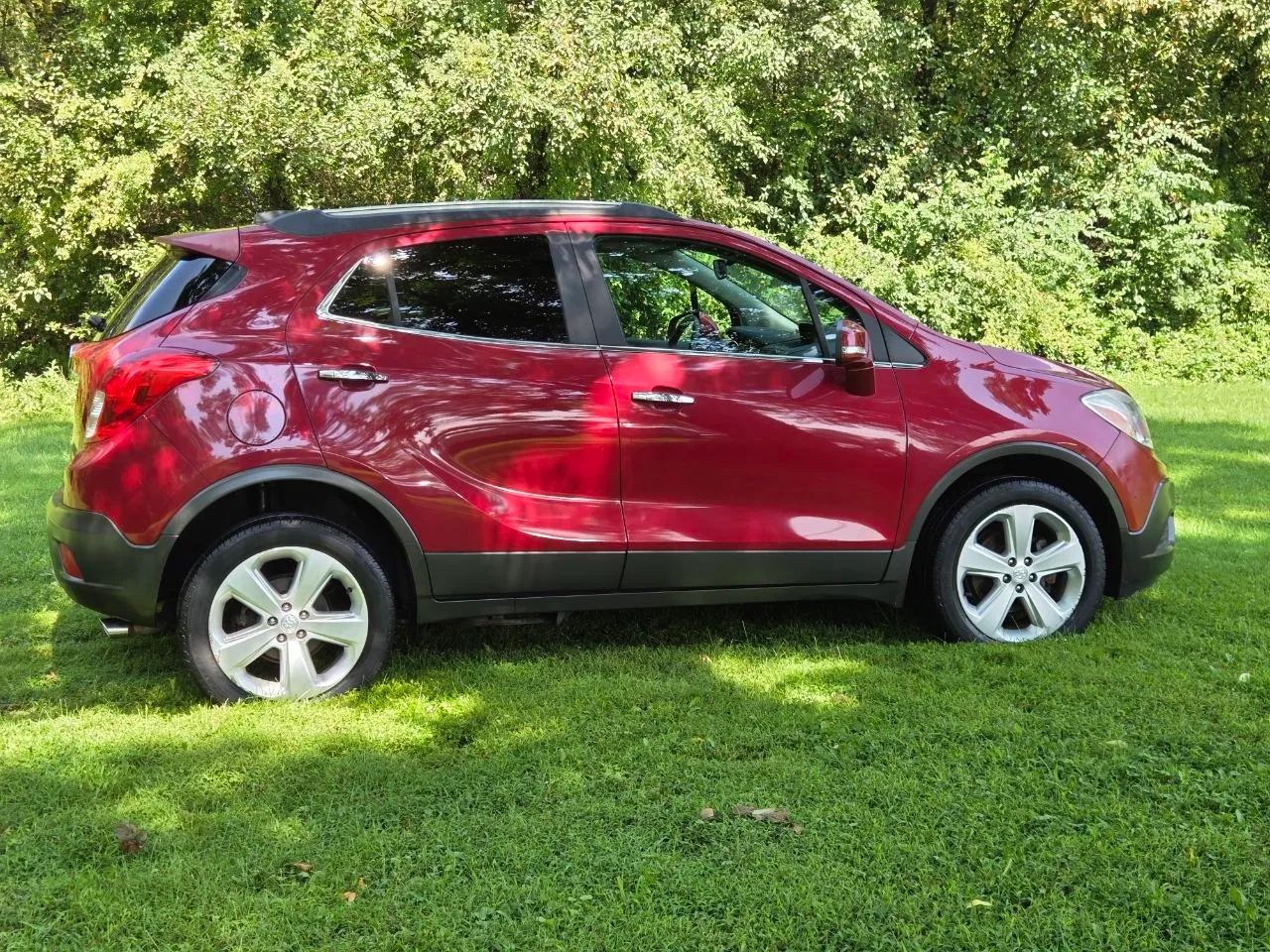 2015 Buick Encore Sport Utility — photo 2 of 40