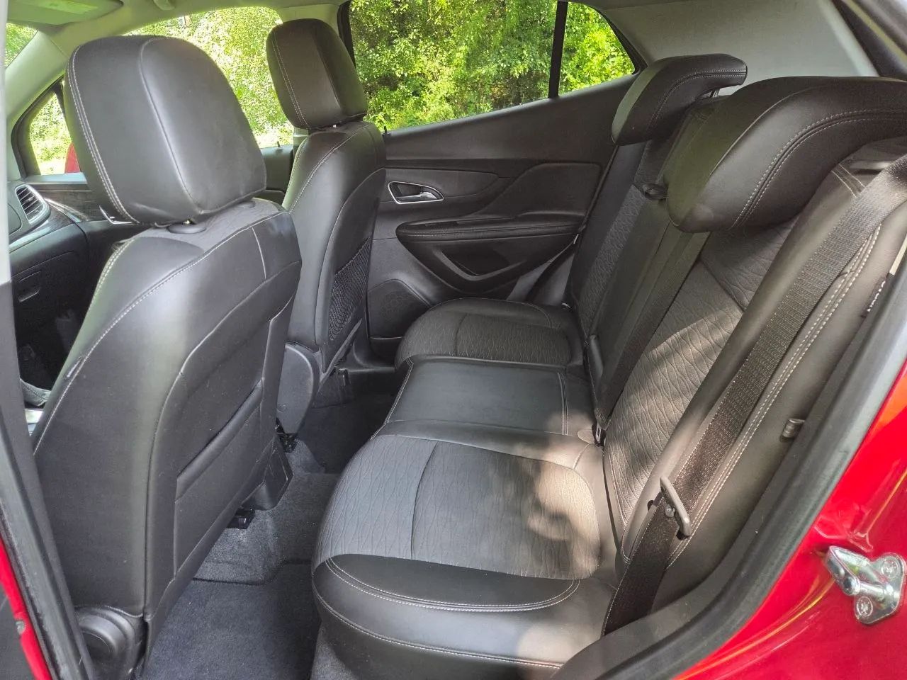2015 Buick Encore Sport Utility — photo 25 of 40