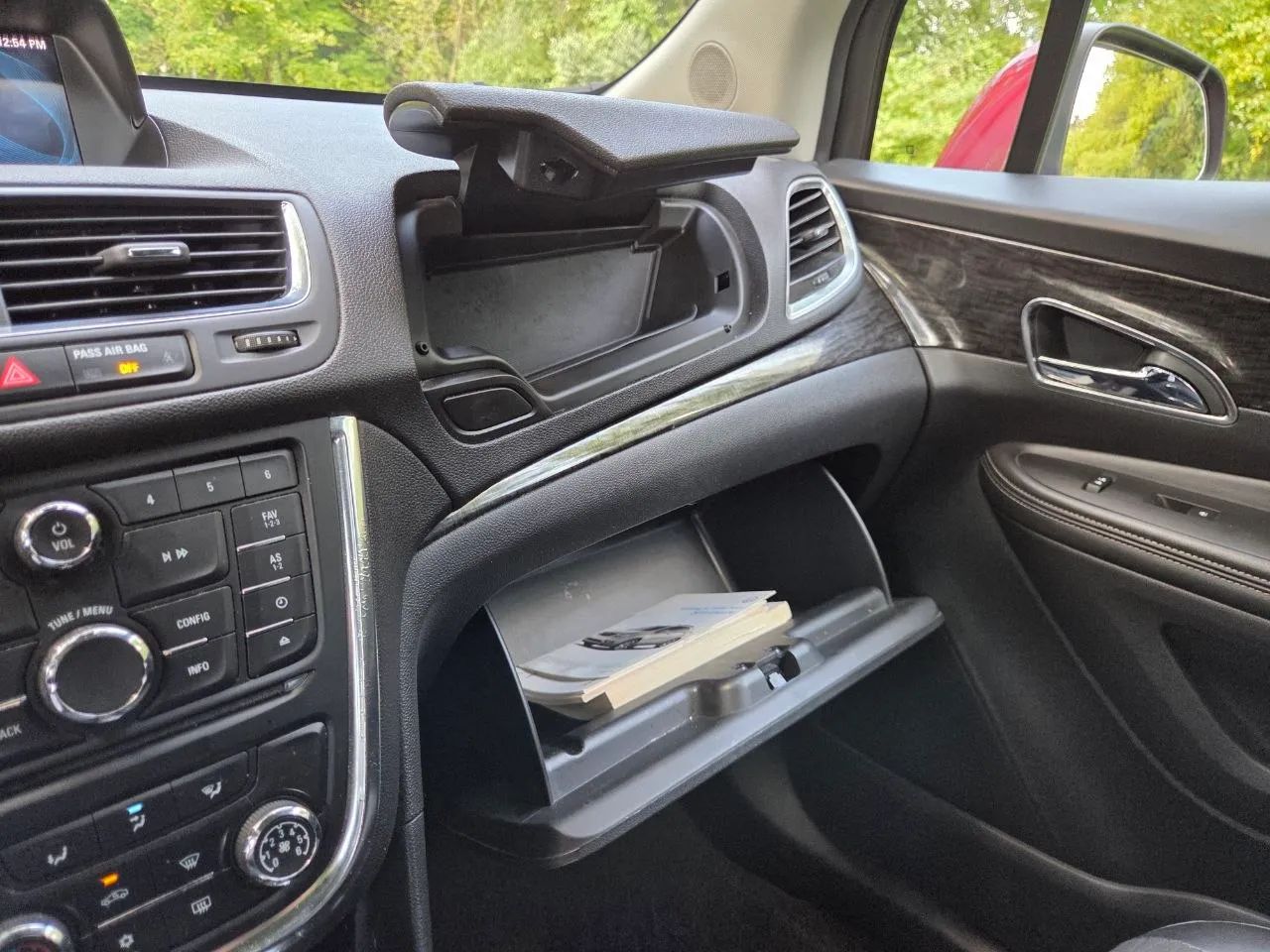 2015 Buick Encore Sport Utility — photo 33 of 40
