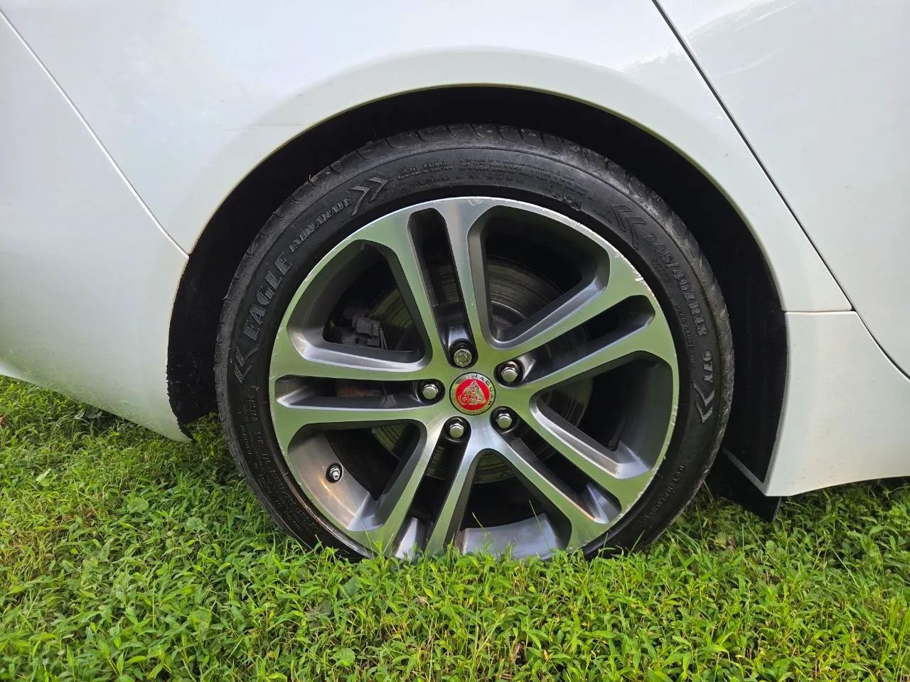 2017 Jaguar XE — photo 22 of 31