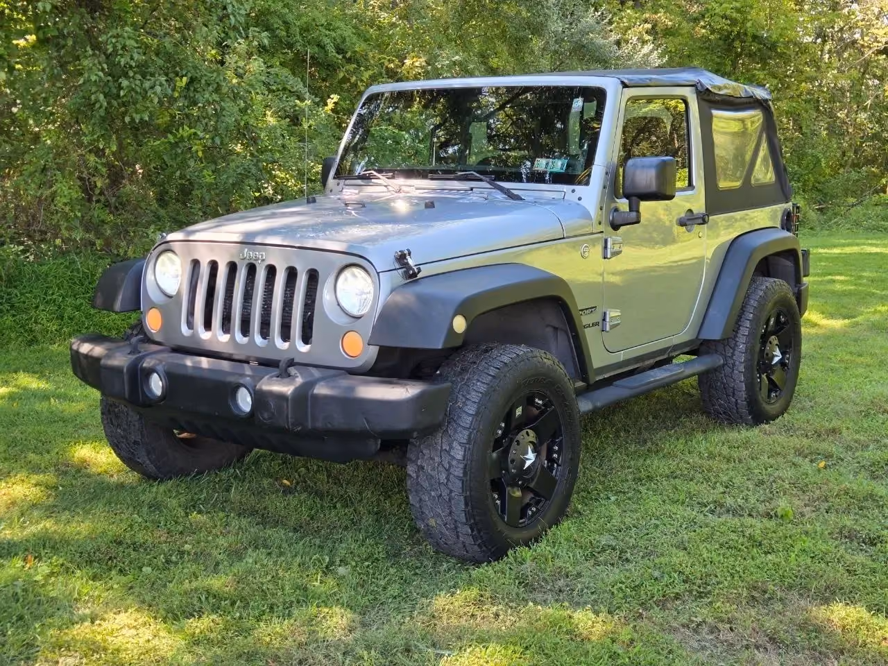 2013 Jeep Wrangler — photo 1 of 28