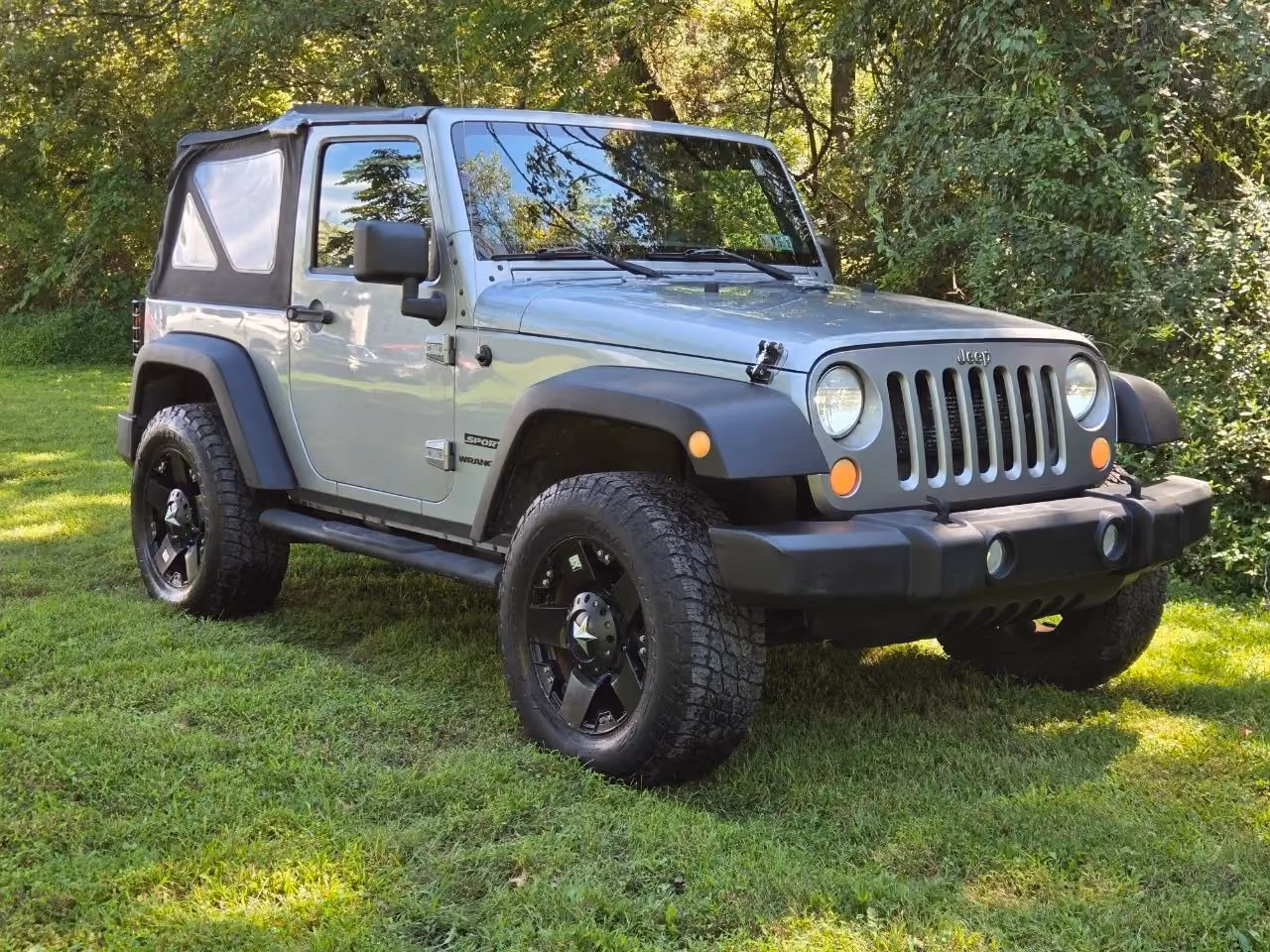 2013 Jeep Wrangler — photo 2 of 28