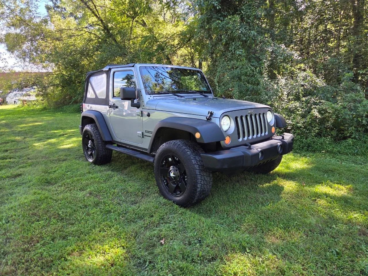 2013 Jeep Wrangler — photo 6 of 28