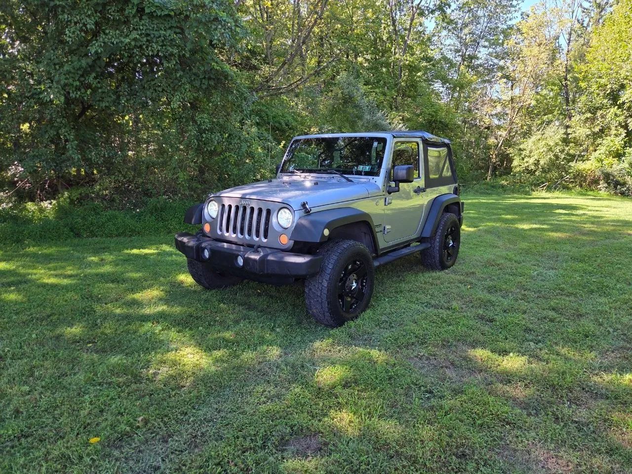 2013 Jeep Wrangler — photo 10 of 28