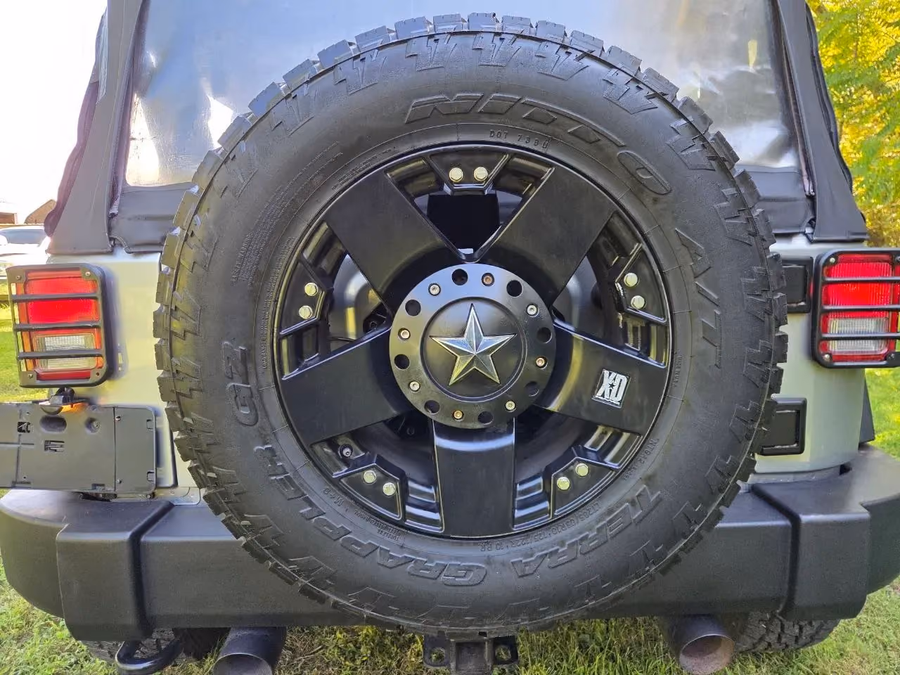 2013 Jeep Wrangler — photo 18 of 28