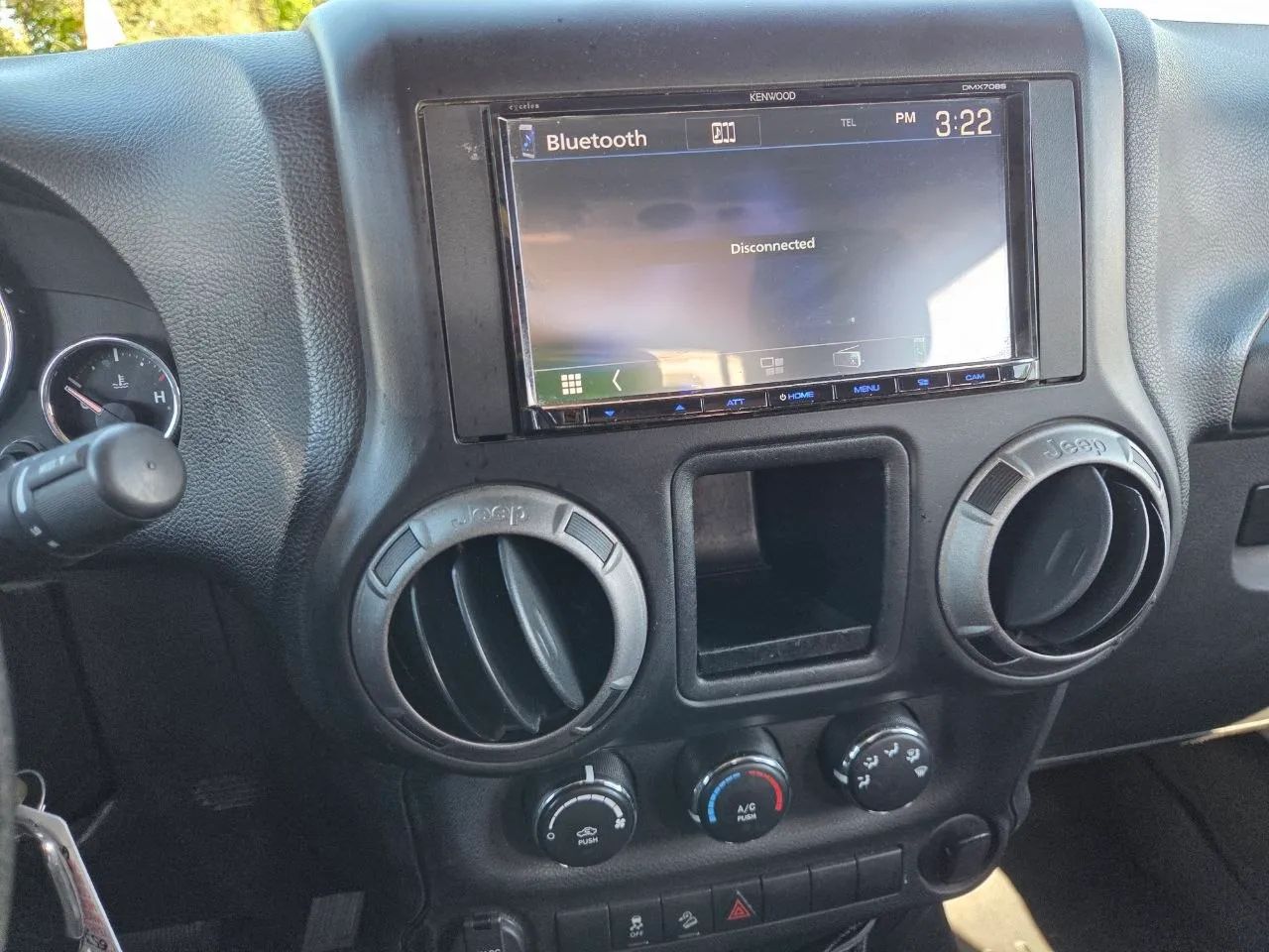 2013 Jeep Wrangler — photo 26 of 28