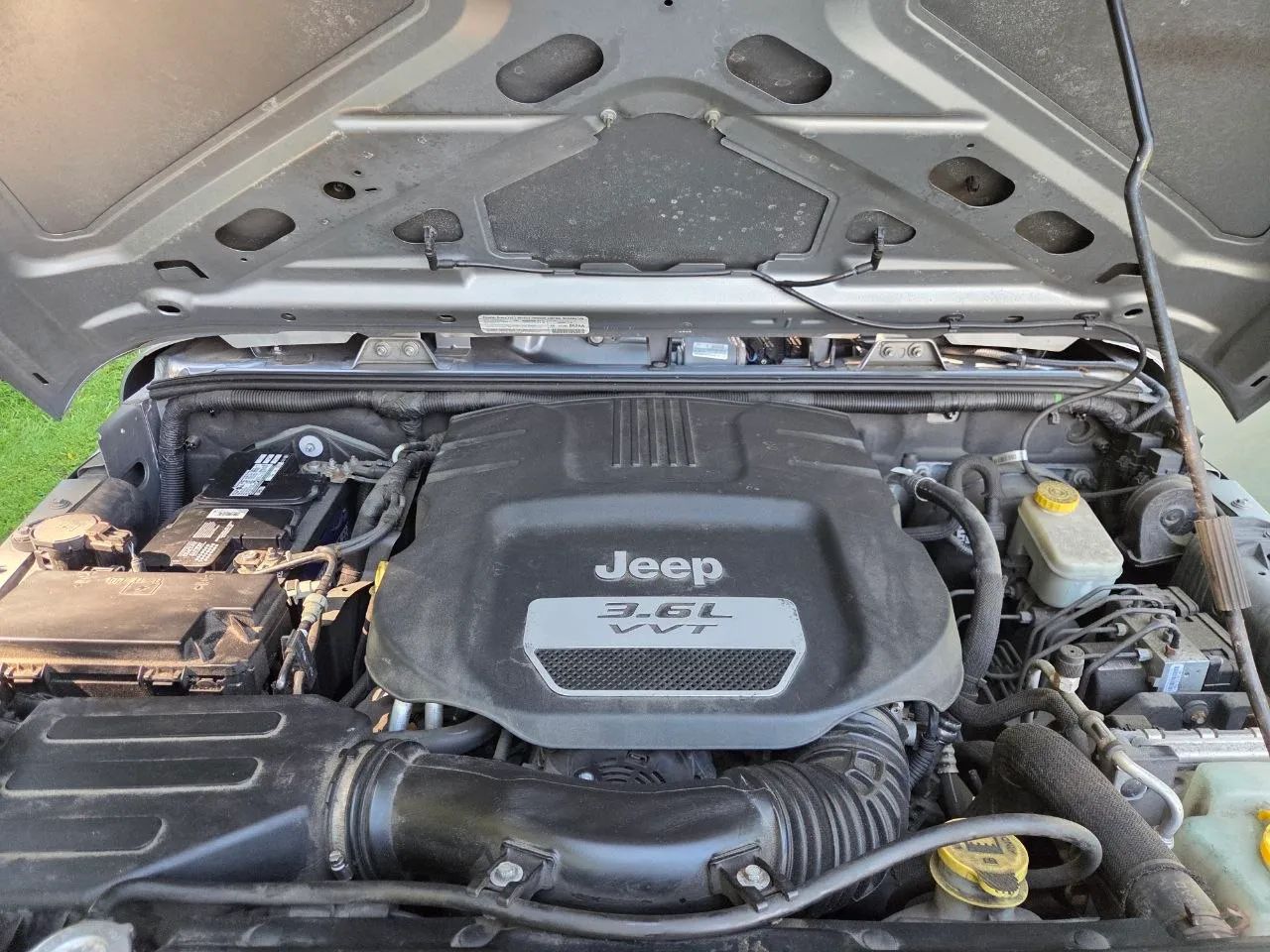 2013 Jeep Wrangler — photo 25 of 28