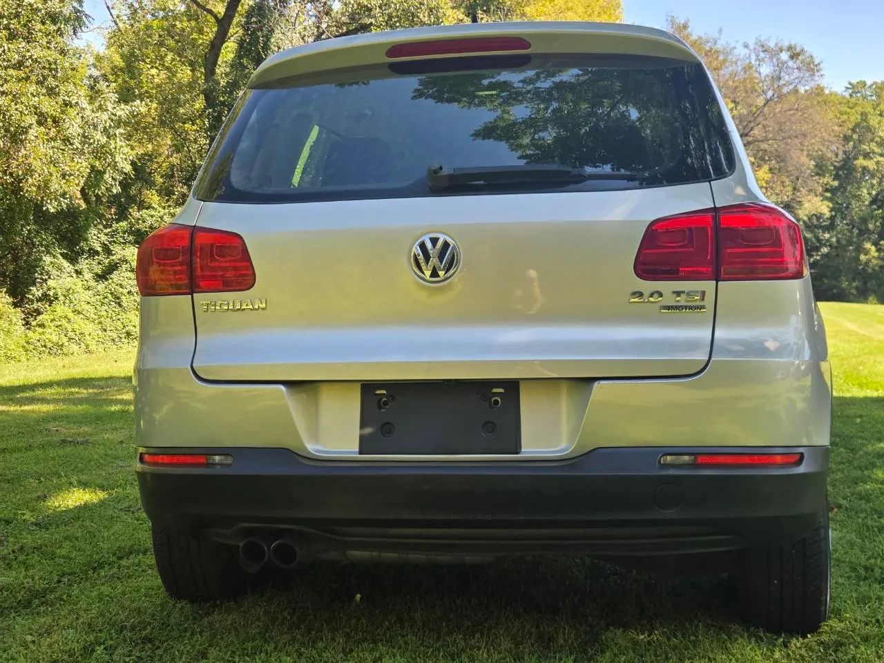 2015 Volkswagen Tiguan — photo 8 of 44