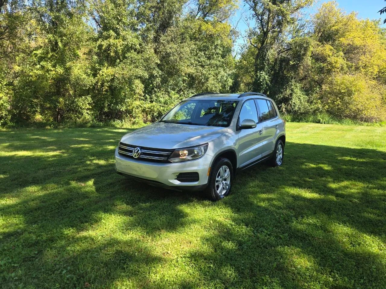 2015 Volkswagen Tiguan — photo 13 of 44