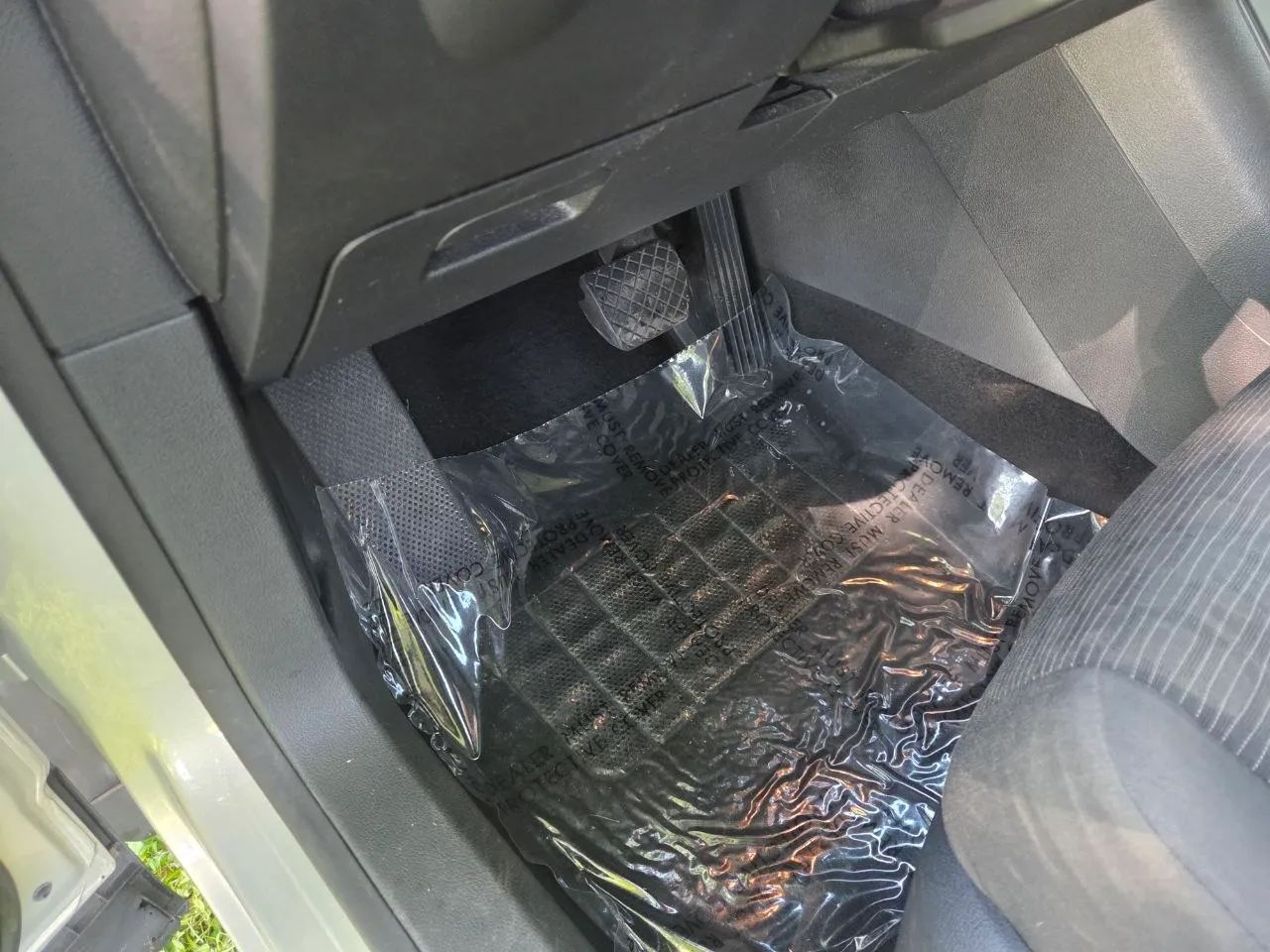 2015 Volkswagen Tiguan — photo 28 of 44