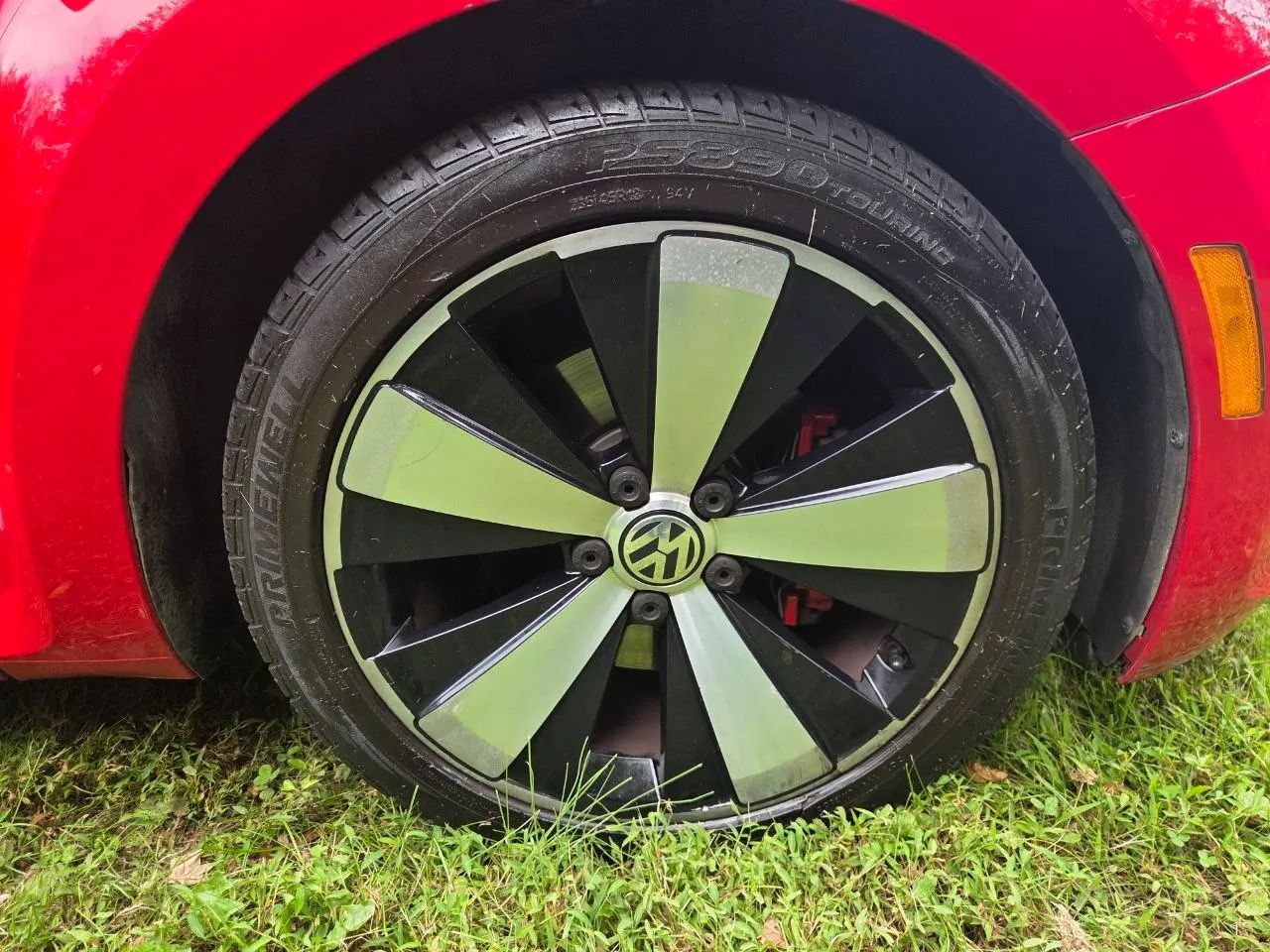 2013 Volkswagen Beetle — photo 23 of 45