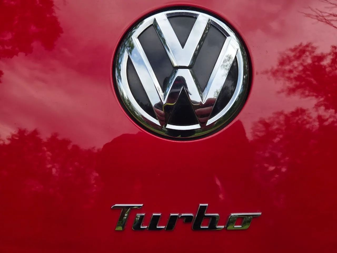 2013 Volkswagen Beetle — photo 39 of 45