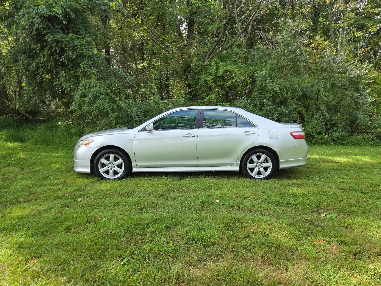 2008 Toyota Camry SE Sedan 4D — photo 10 of 33