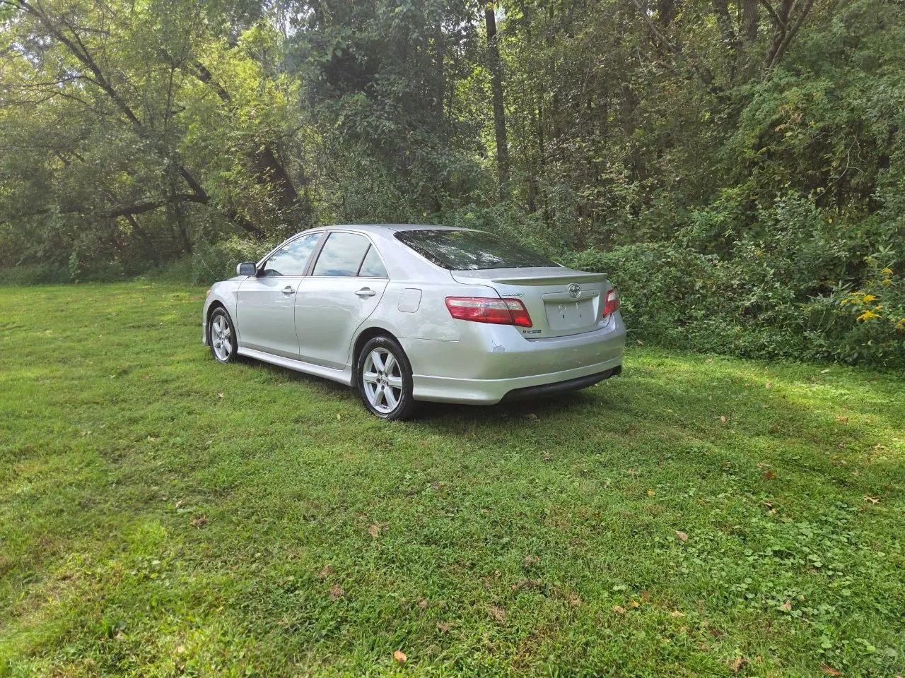 2008 Toyota Camry SE Sedan 4D — photo 12 of 33