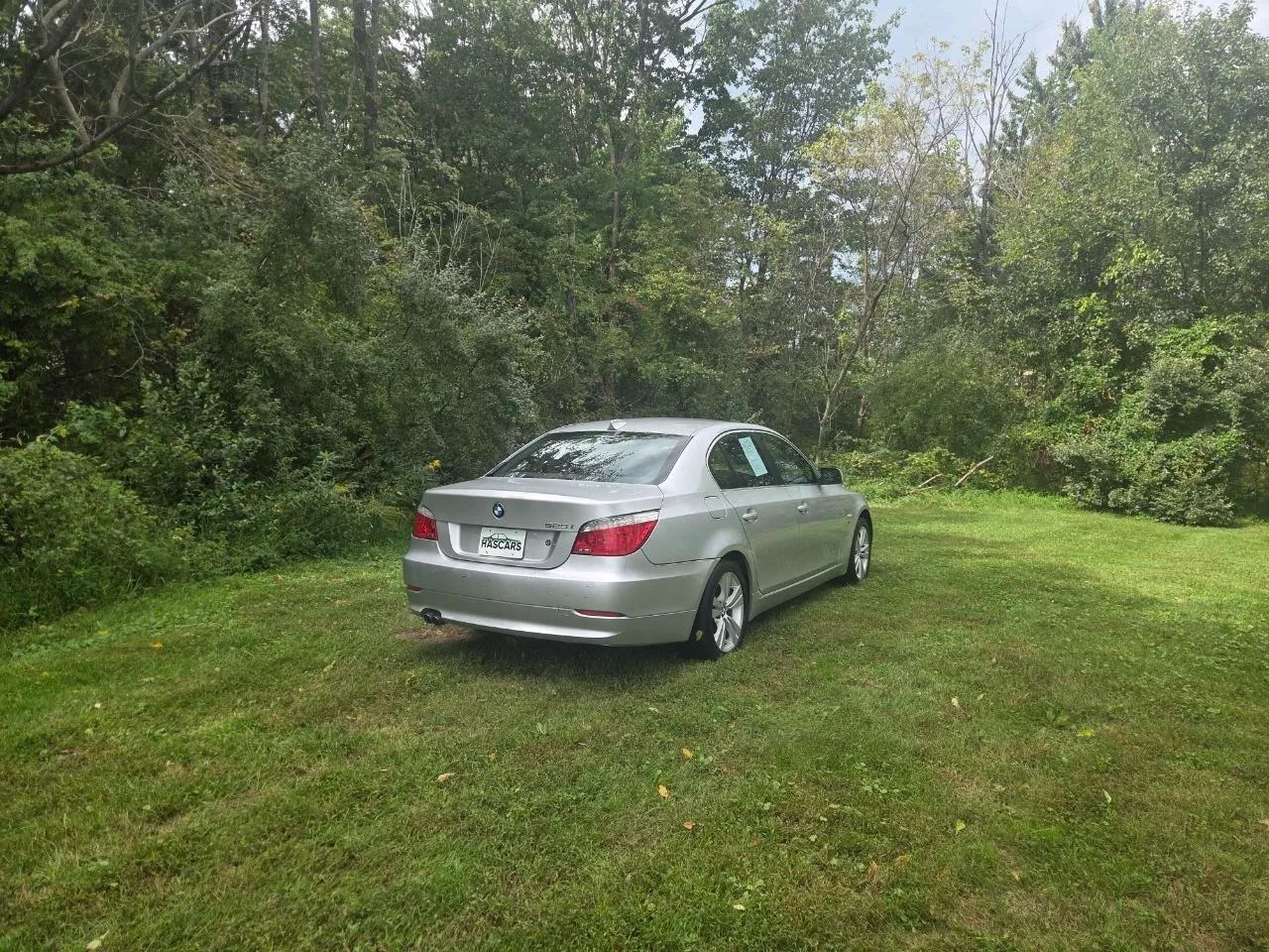 2010 BMW 5 Series — photo 8 of 30