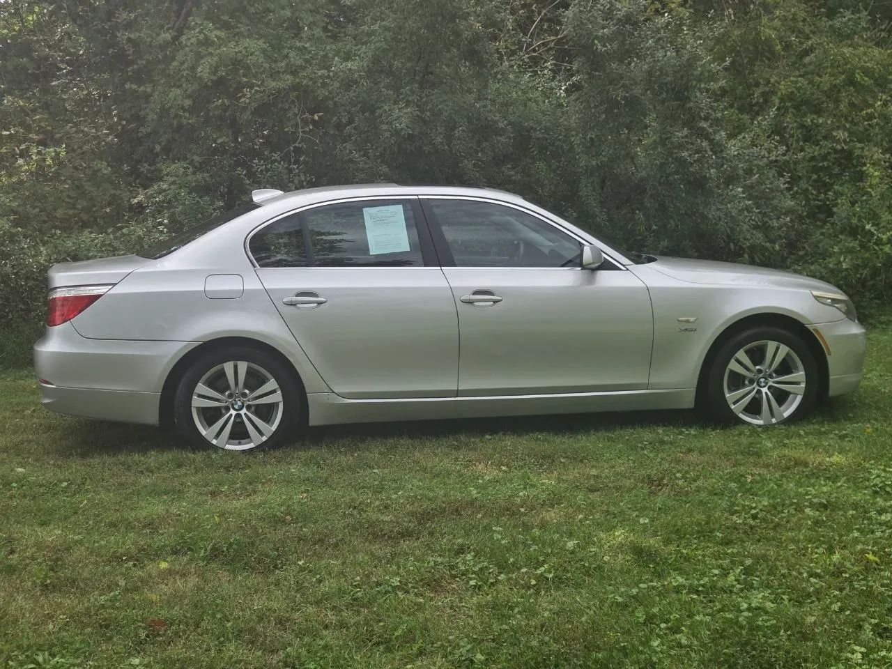 2010 BMW 5 Series — photo 5 of 30