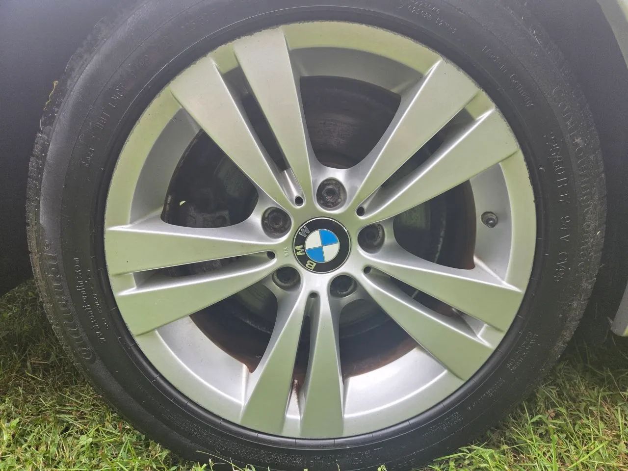 2010 BMW 5 Series — photo 19 of 30