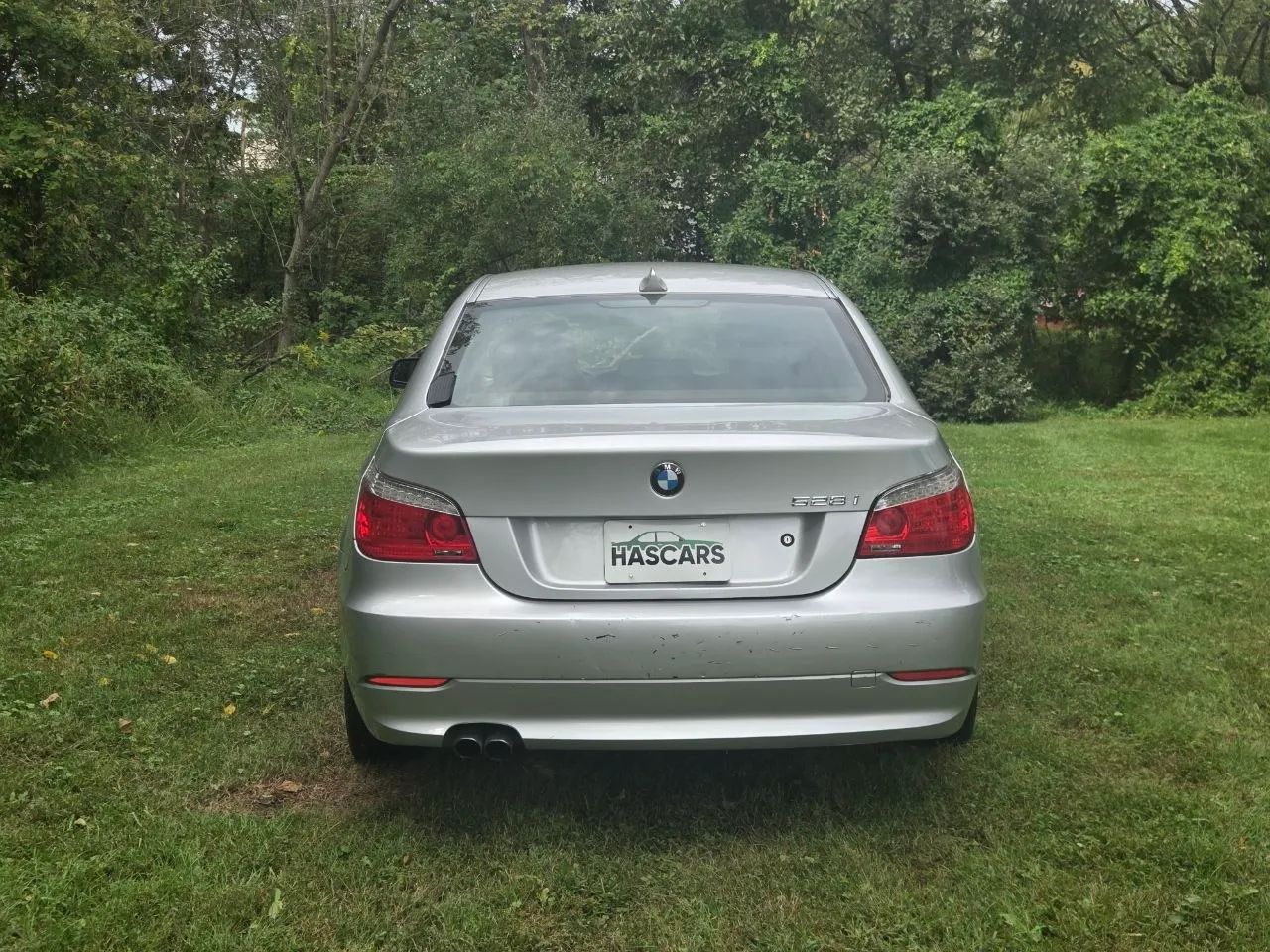 2010 BMW 5 Series — photo 11 of 30