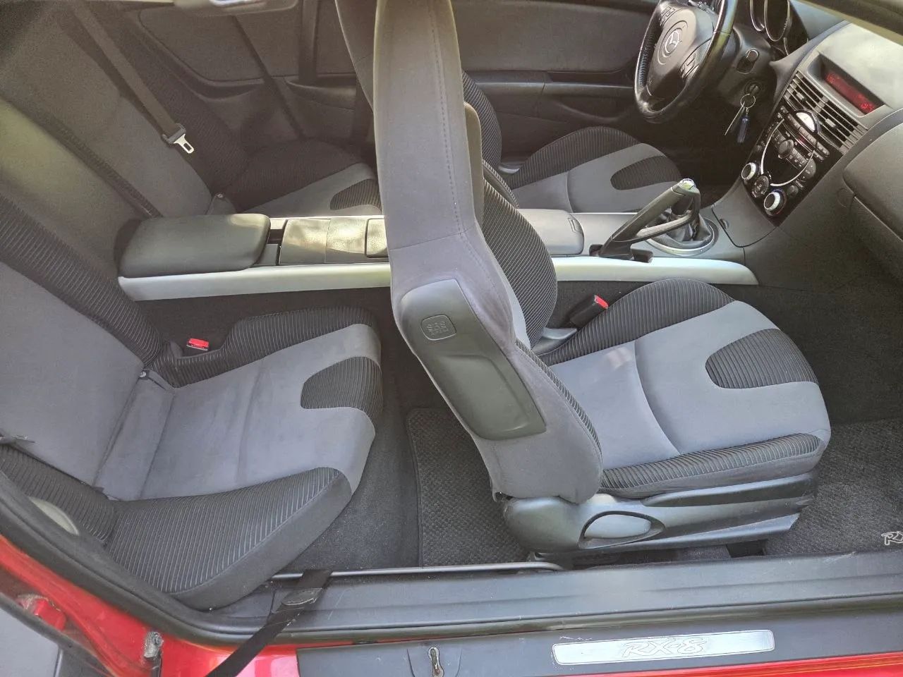 2004 MAZDA RX-8 — photo 21 of 37