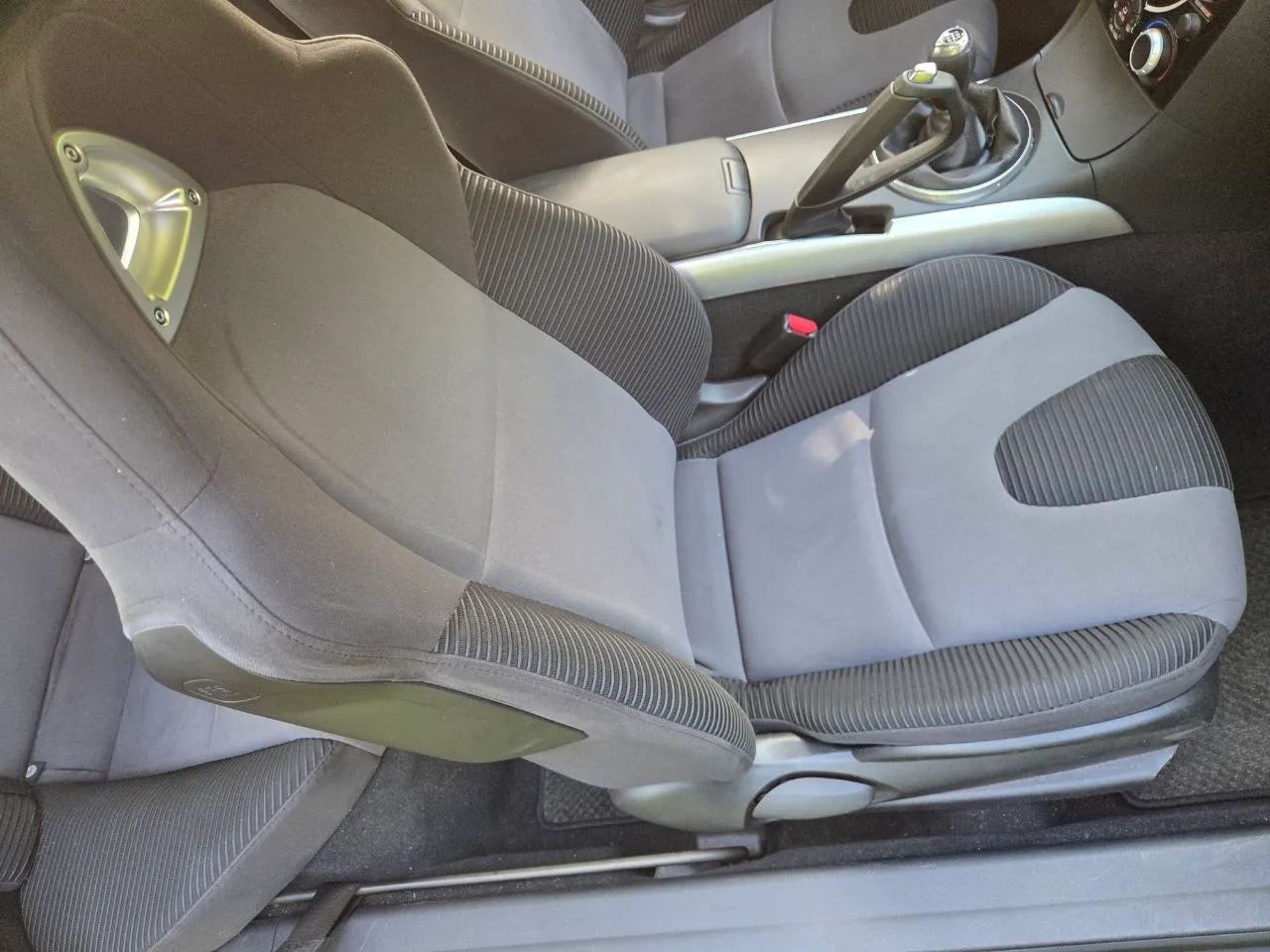 2004 MAZDA RX-8 — photo 24 of 37