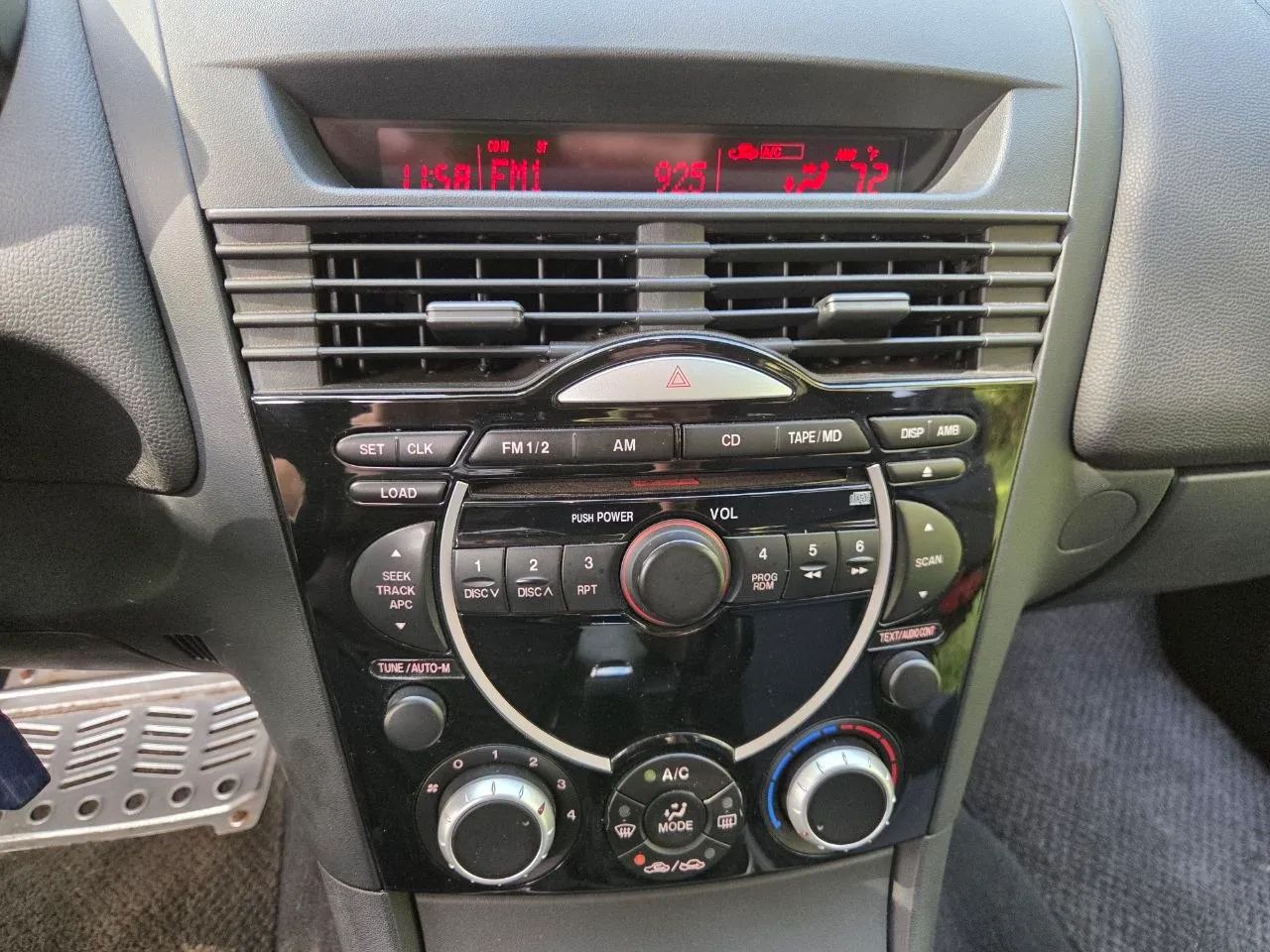 2004 MAZDA RX-8 — photo 29 of 37