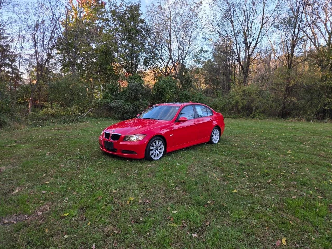 2006 BMW 3 Series 325xi Sedan 4D — photo 2 of 32
