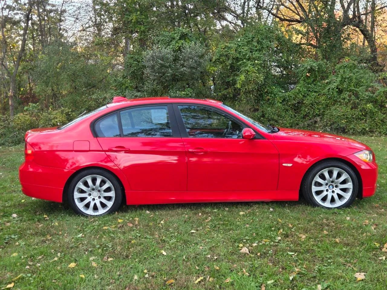 2006 BMW 3 Series 325xi Sedan 4D — photo 12 of 32