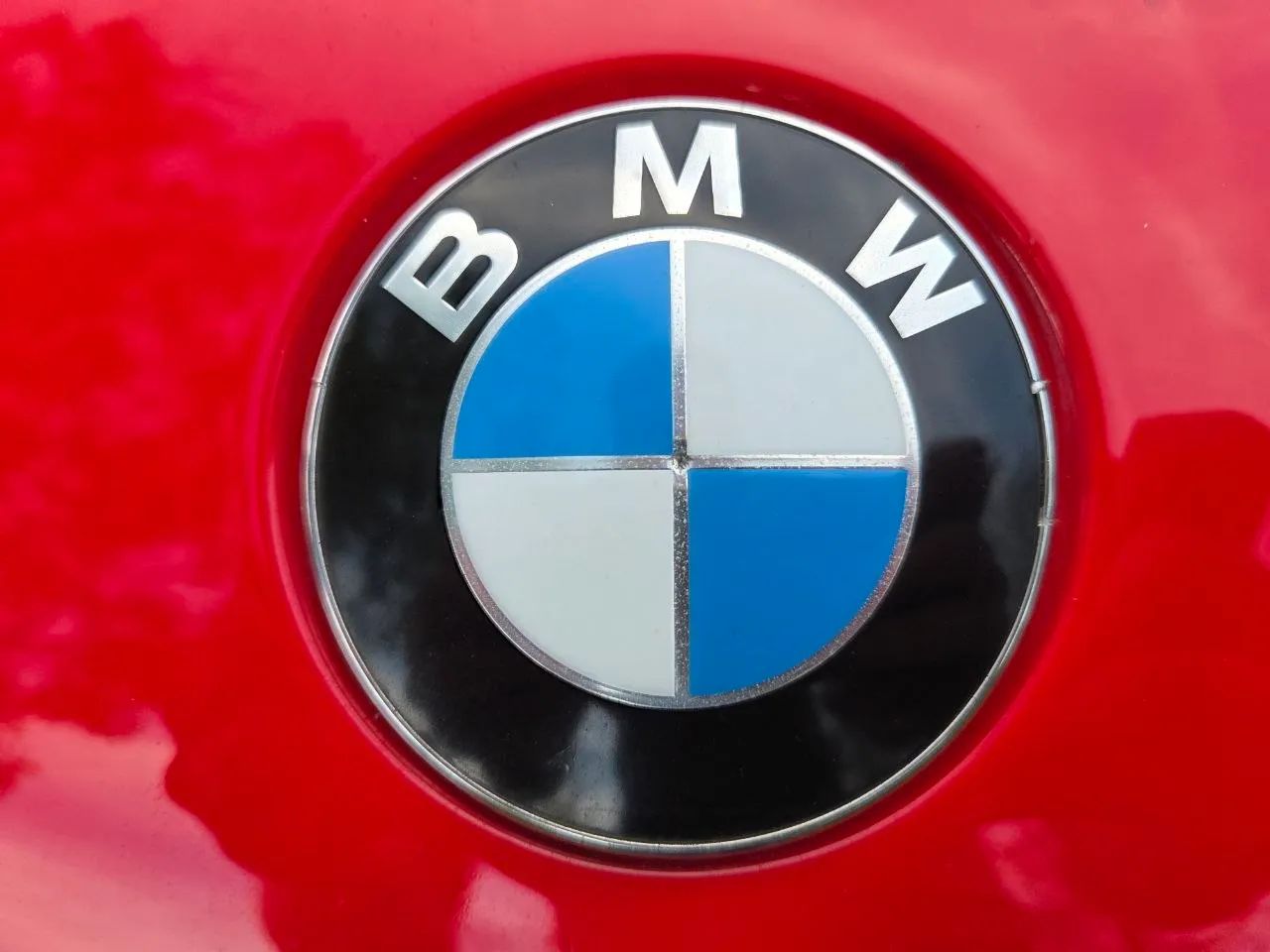 2006 BMW 3 Series 325xi Sedan 4D — photo 25 of 32