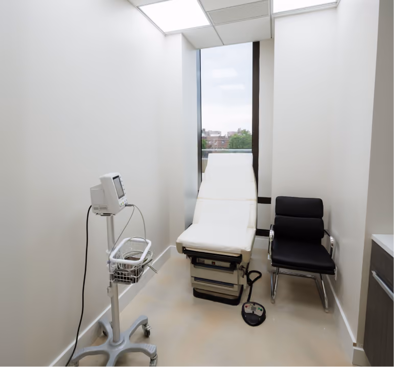 Procedure room at the Batash Medical center