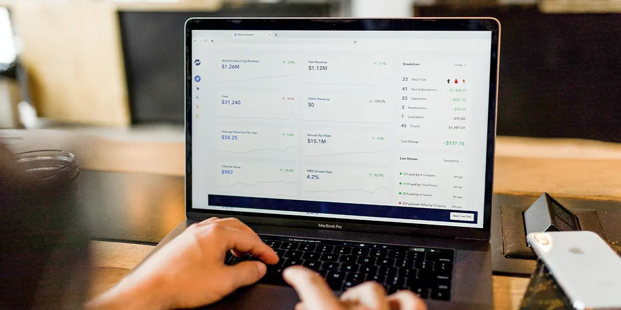 ClickCard web dashboard with onboarding, sharing, and contact information for each card