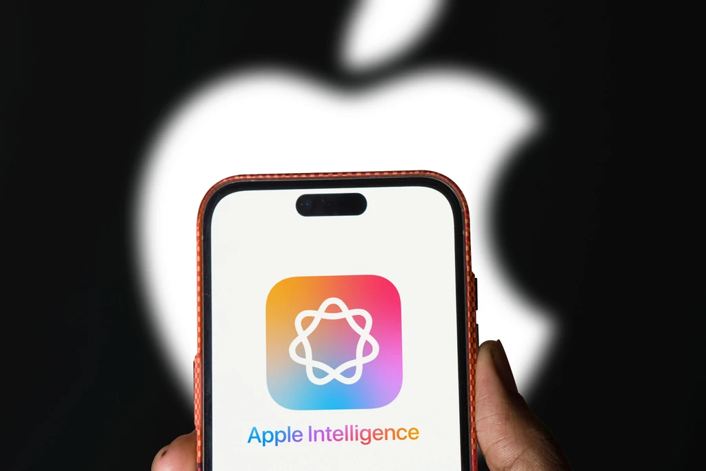 Apple will launch Apple Intelligence for EU iPhone users in April 2025