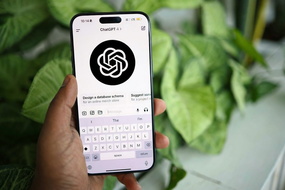 ChatGPT hits 900 million weekly users