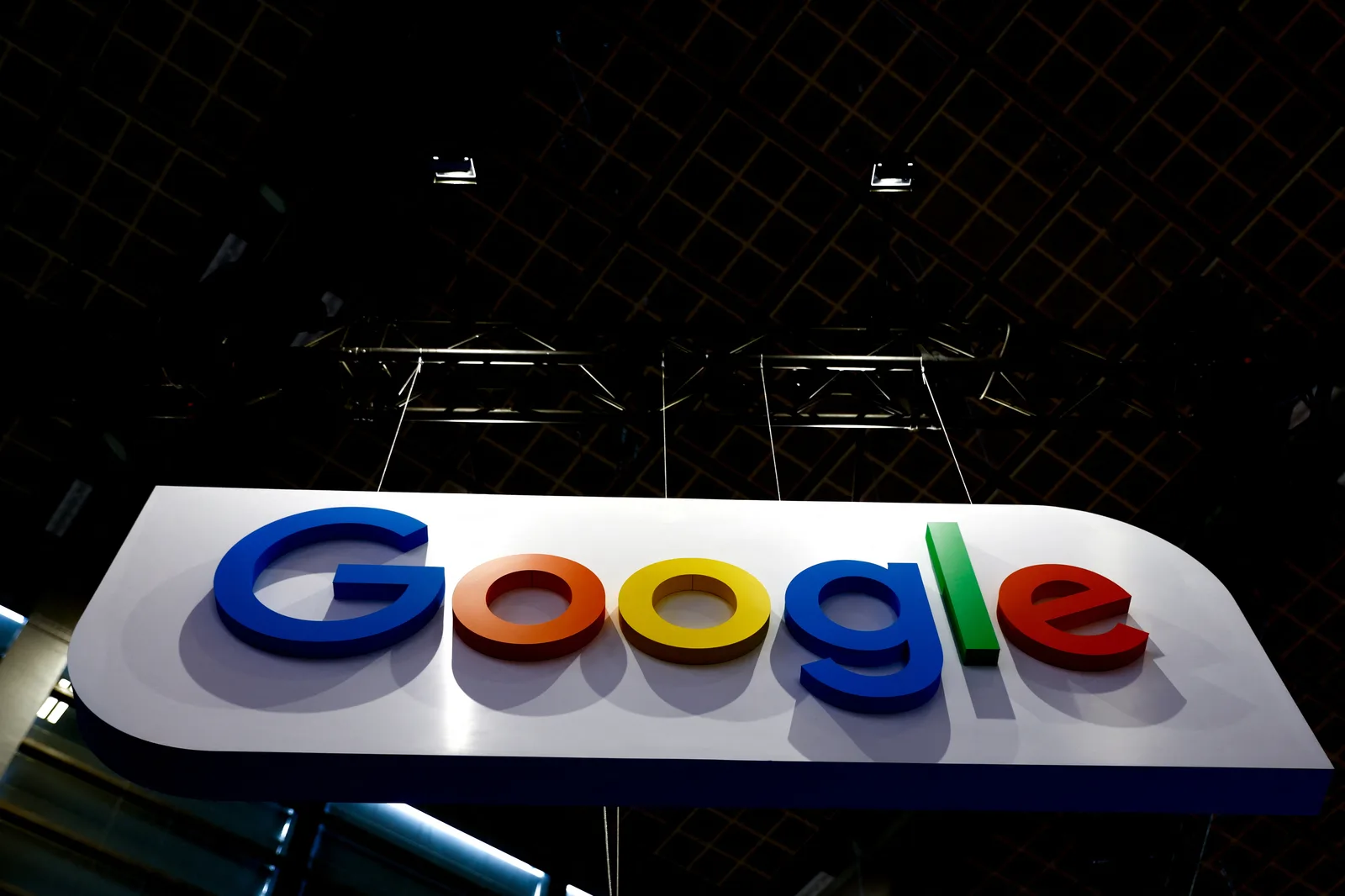 Google rolls out AI Mode to UK users