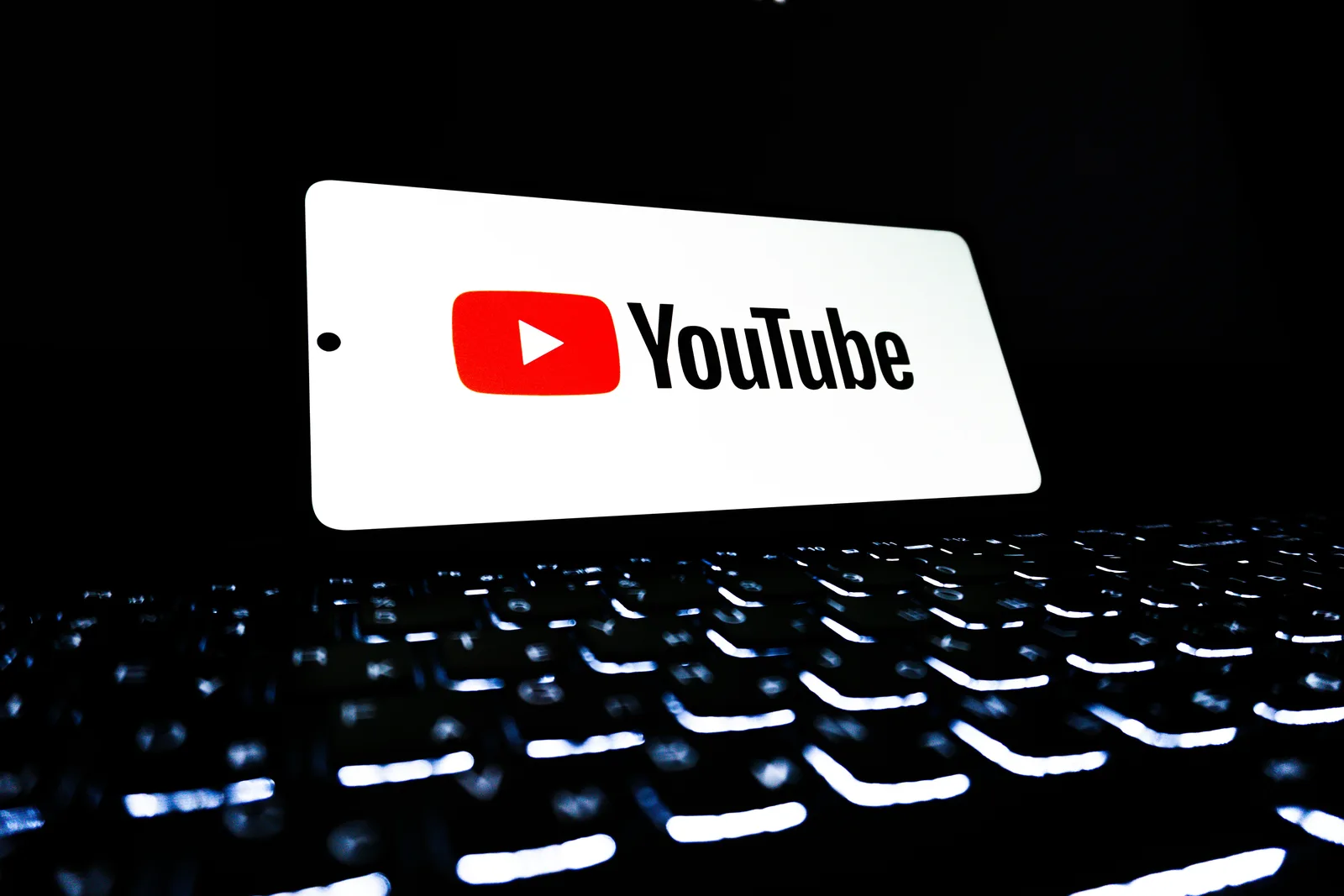 YouTube tests AI-powered video carousel in search results for U.S. Premium users