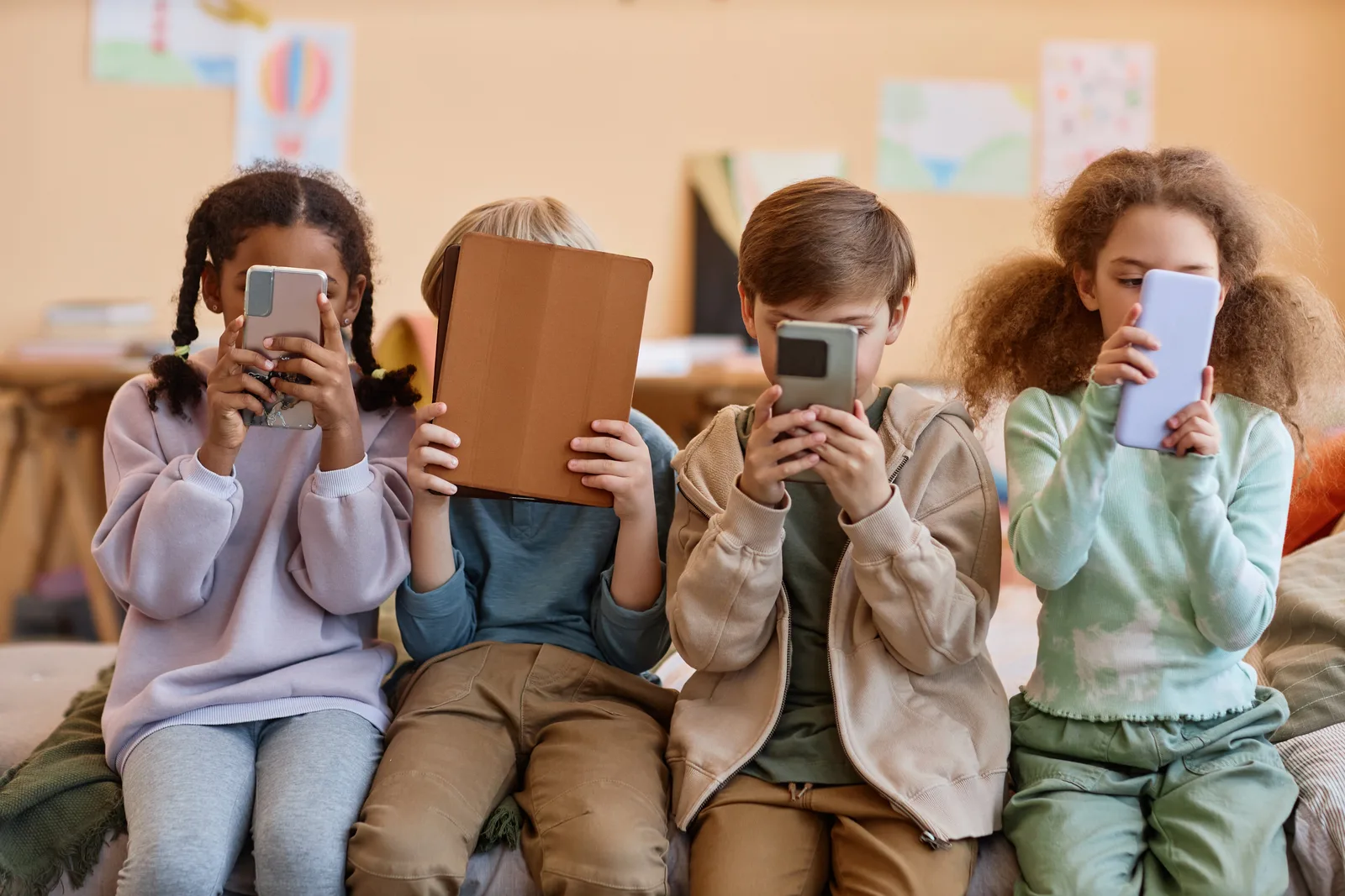 Australia plans to ban children from social media over mental and physical health concerns