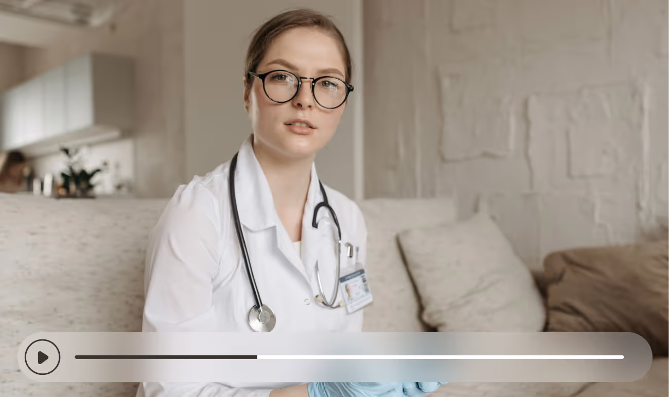 Médico con estetoscópio