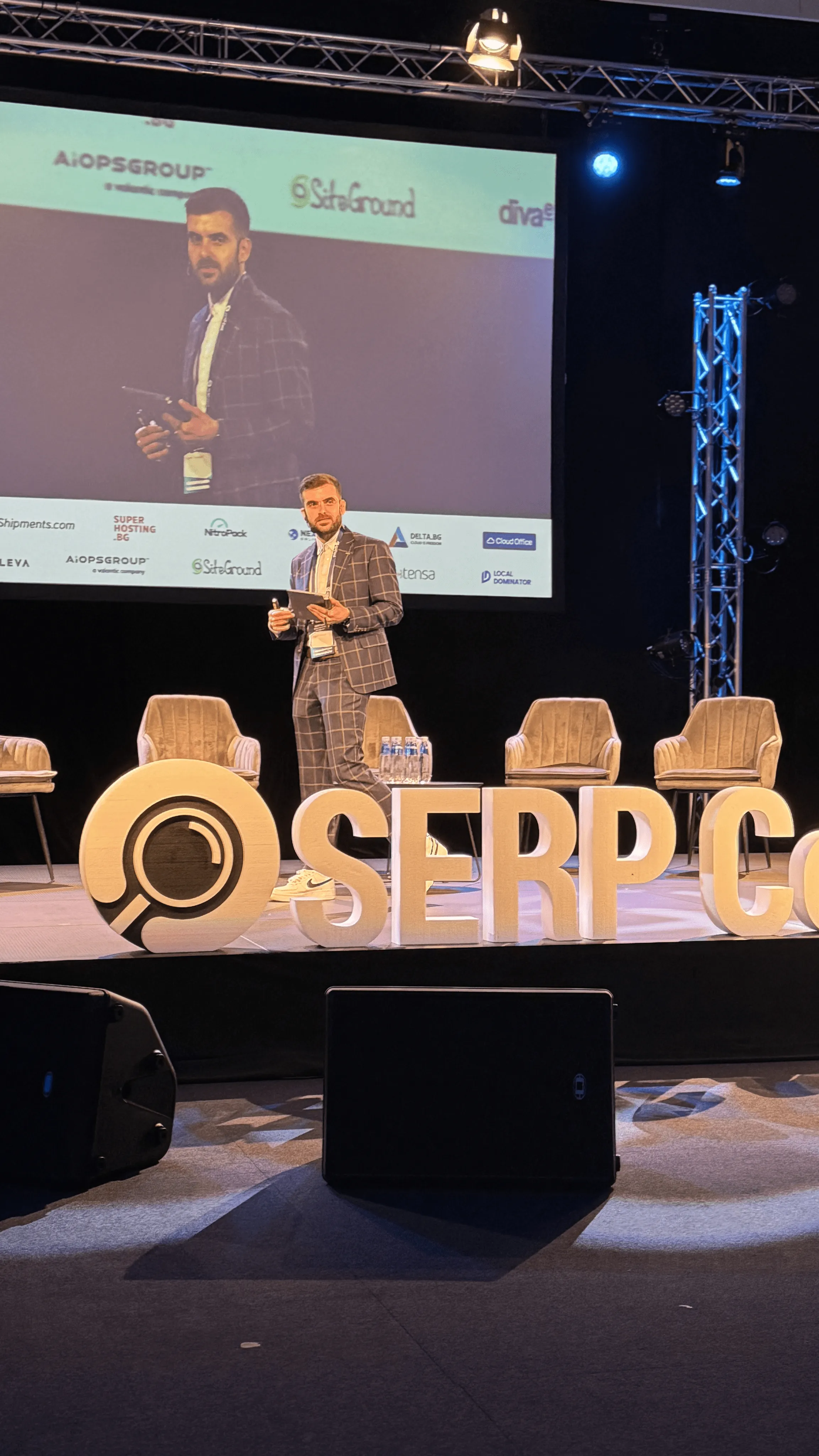 Andrey Petrov leacture at marketing event