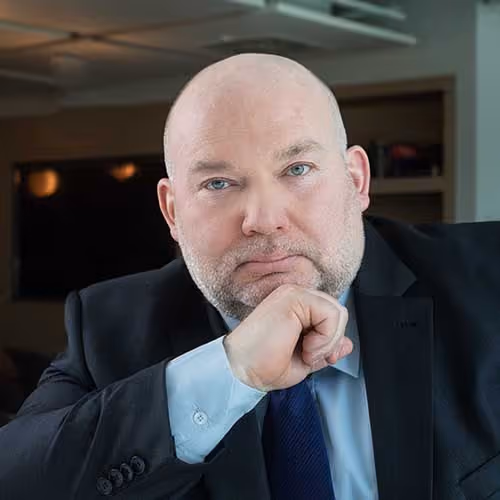 Piotr Karbowy — kurator stolika Facility Management