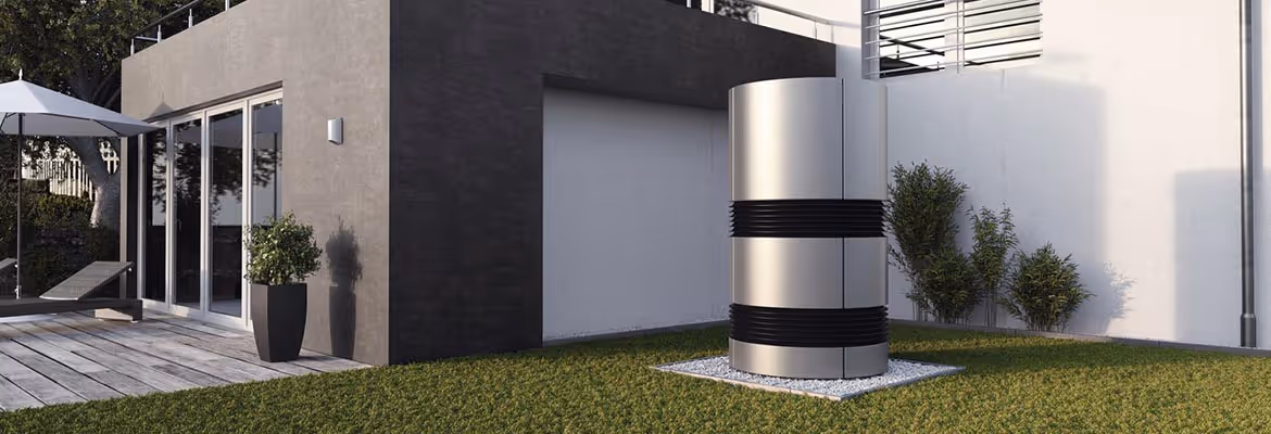 Wärmepumpe im Garten