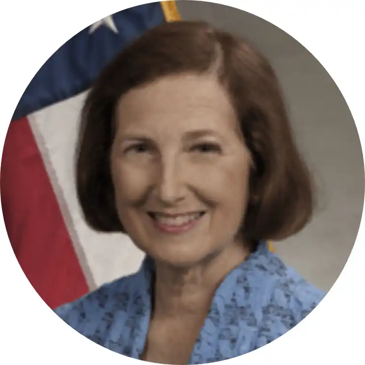 Lois Schiffer headshot