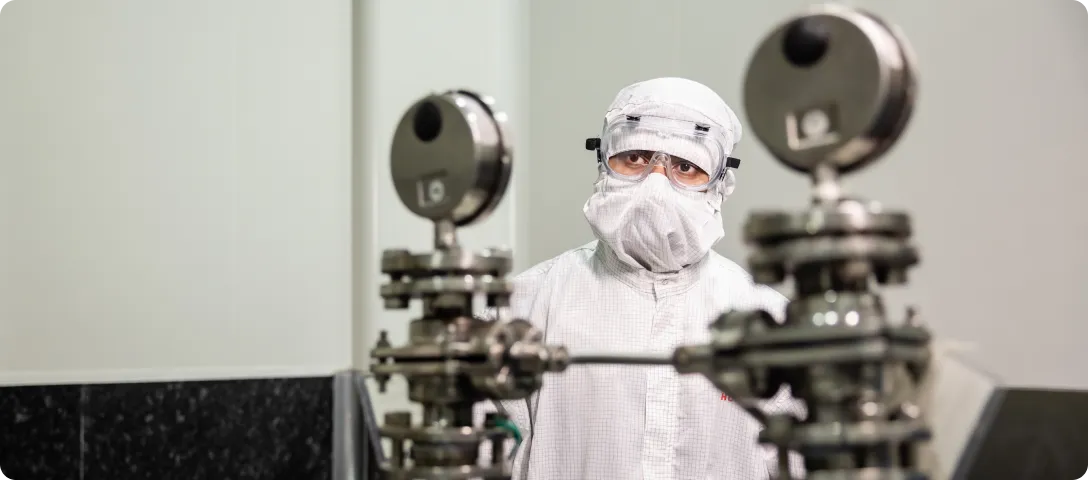 Scientist working within one of Honour's seven cGMP commercial manufacturing facilities