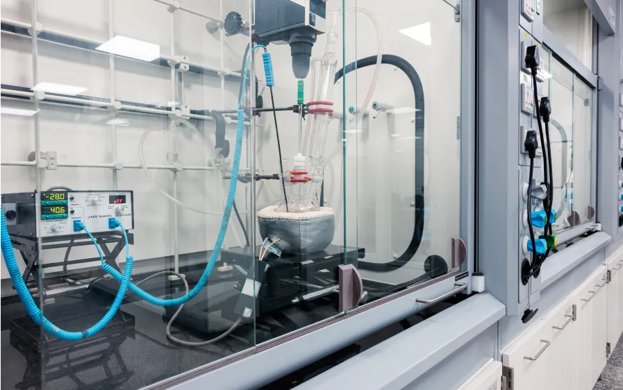 Honour's custom synthesis lab for precision chemistry