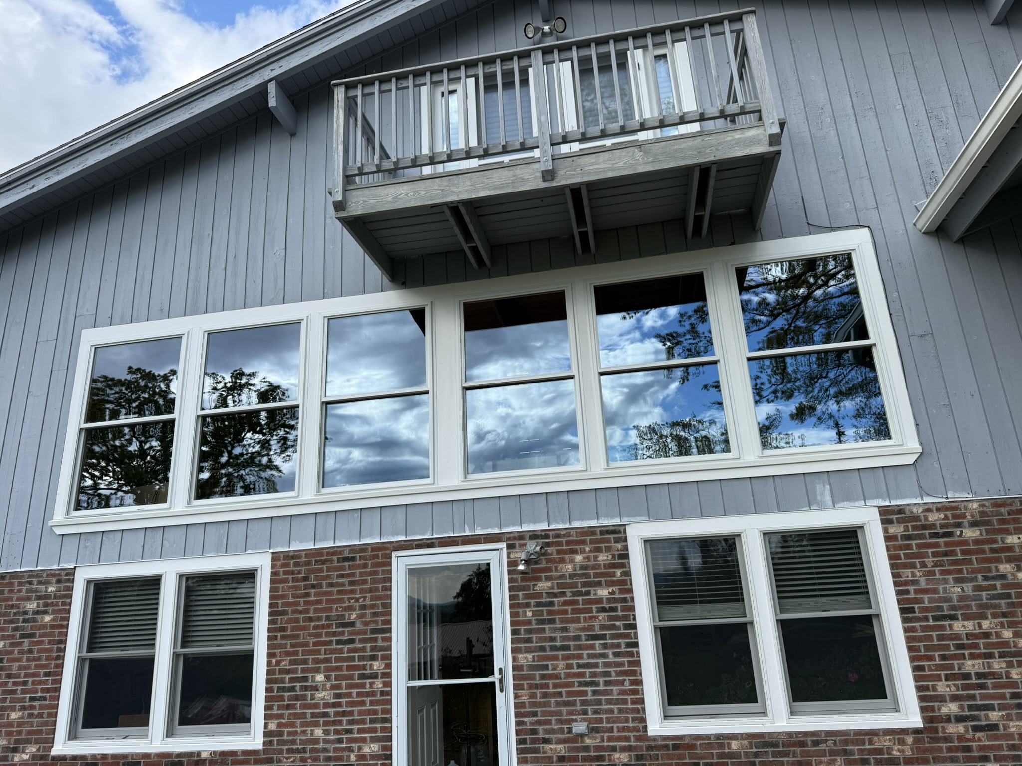 Professionally Done Energy efficient vinyl windows by Complete Exterior