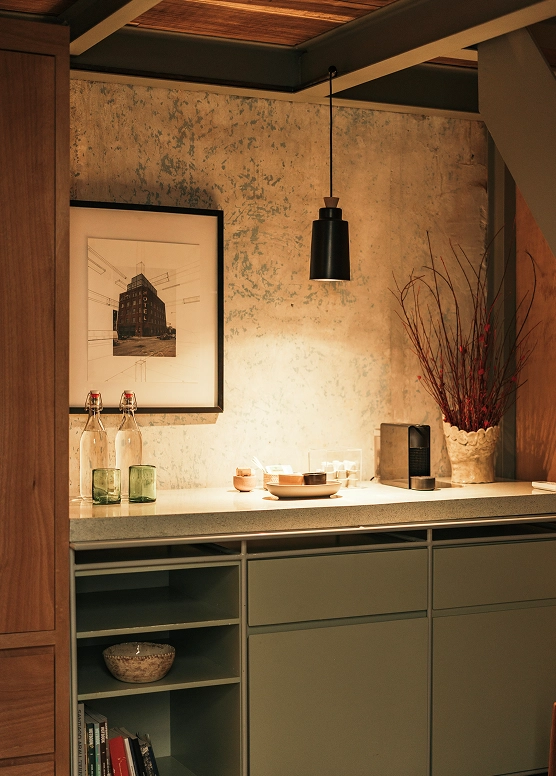 pareja-en-instalaciones-de-spa-de-hotel-muare-disfrutanto-de-jacuzzi