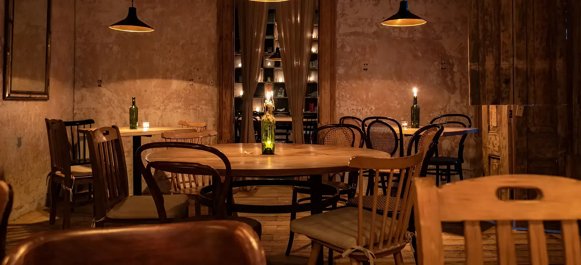 Taverna: cocina de humo y vino en la Juárez