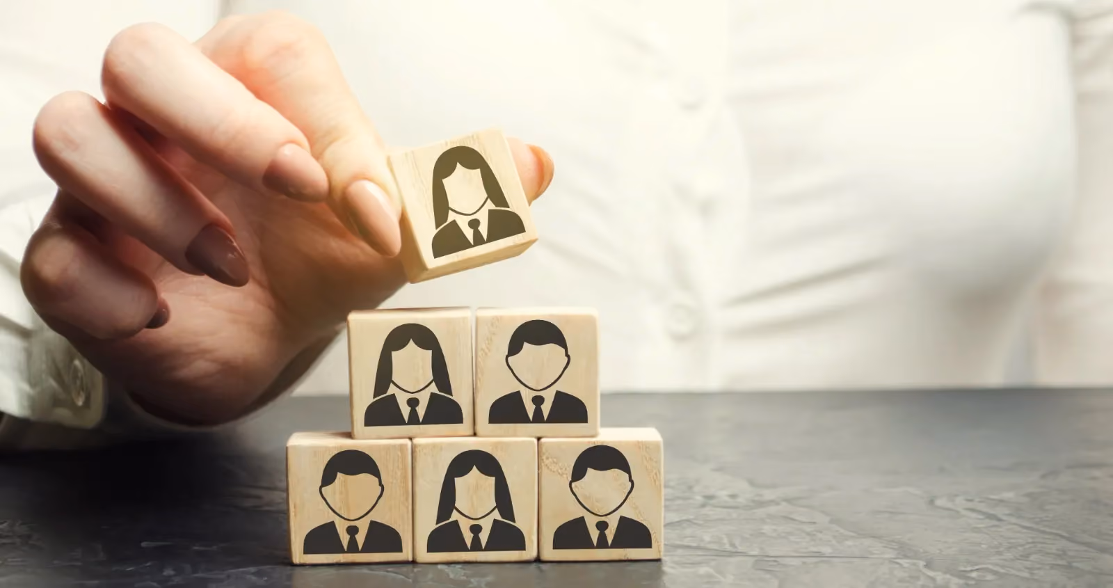 Pengertian Manajemen Bisnis