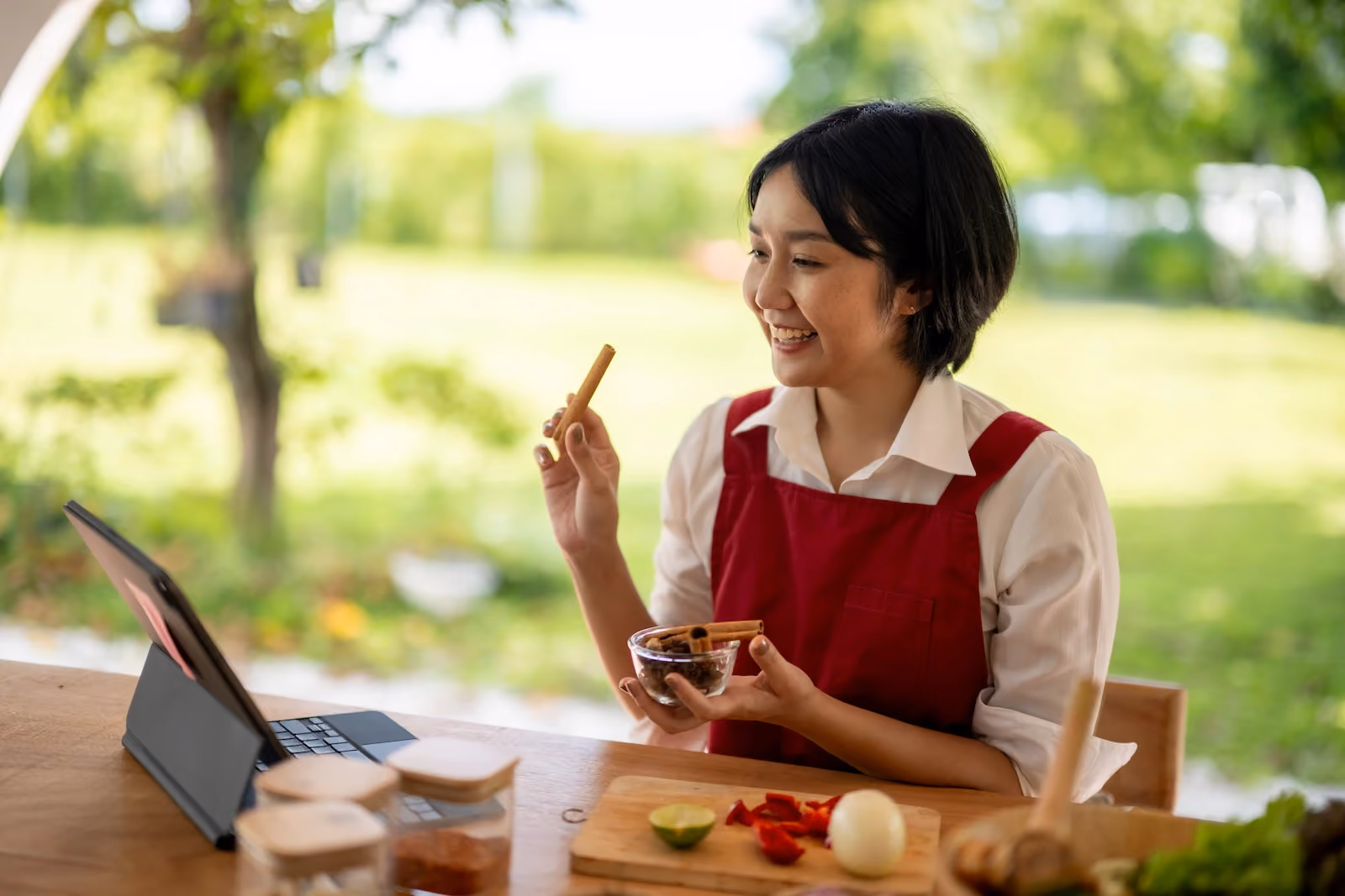 Faktor Kesuksesan Bisnis Makanan Online